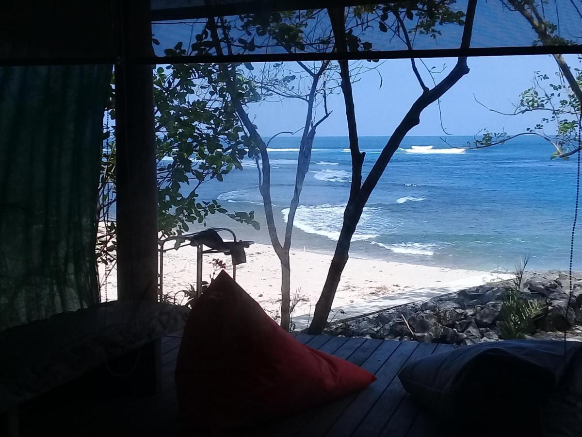 Castaway Surf Retreat 1 Hotel Sekongkang Luaran gambar