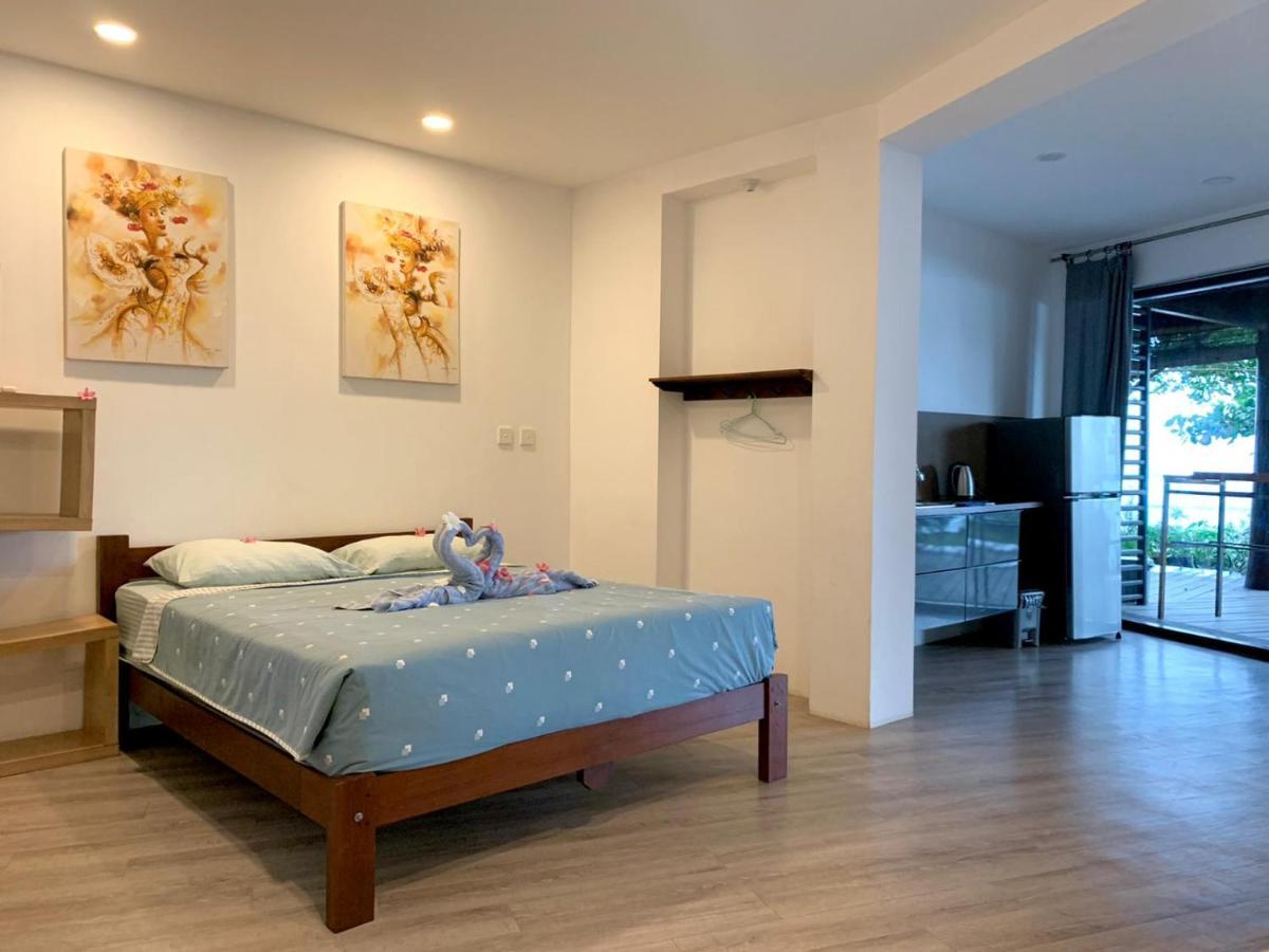 Castaway Surf Retreat 1 Hotel Sekongkang Luaran gambar