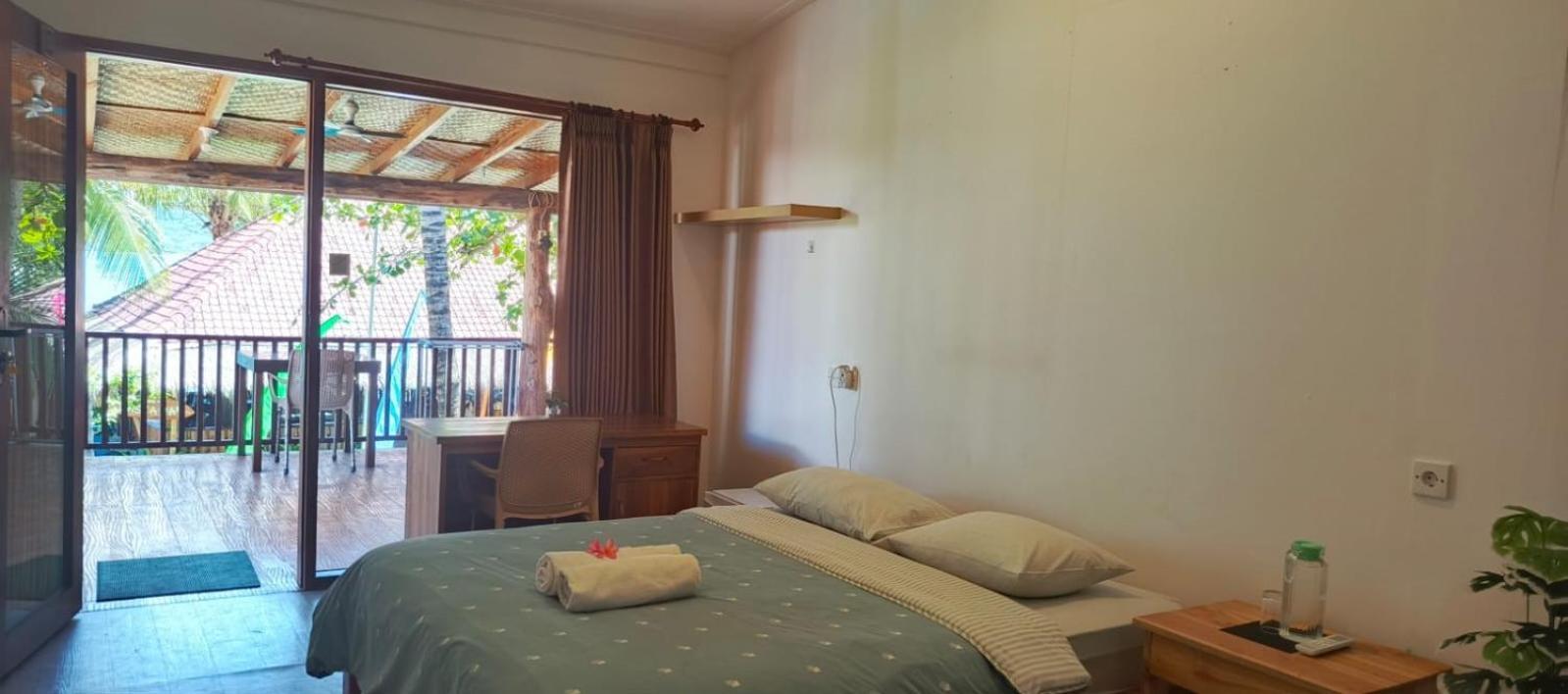 Castaway Surf Retreat 1 Hotel Sekongkang Luaran gambar